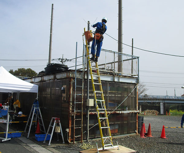 新入社員技術発表会 新入社員技術発表会